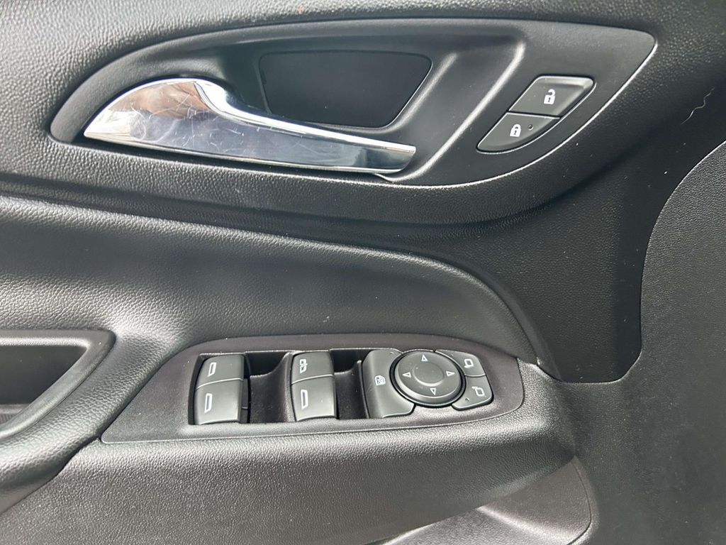 Used 2020 Chevrolet Equinox SUV