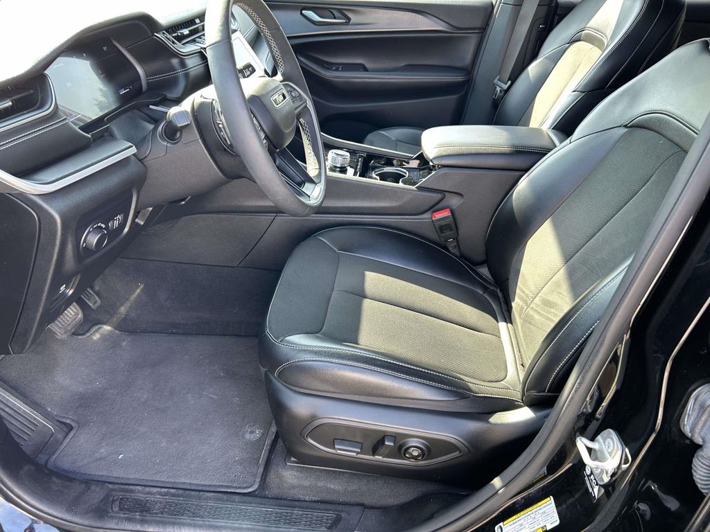 Used 2023 Jeep Grand Cherokee L SUV
