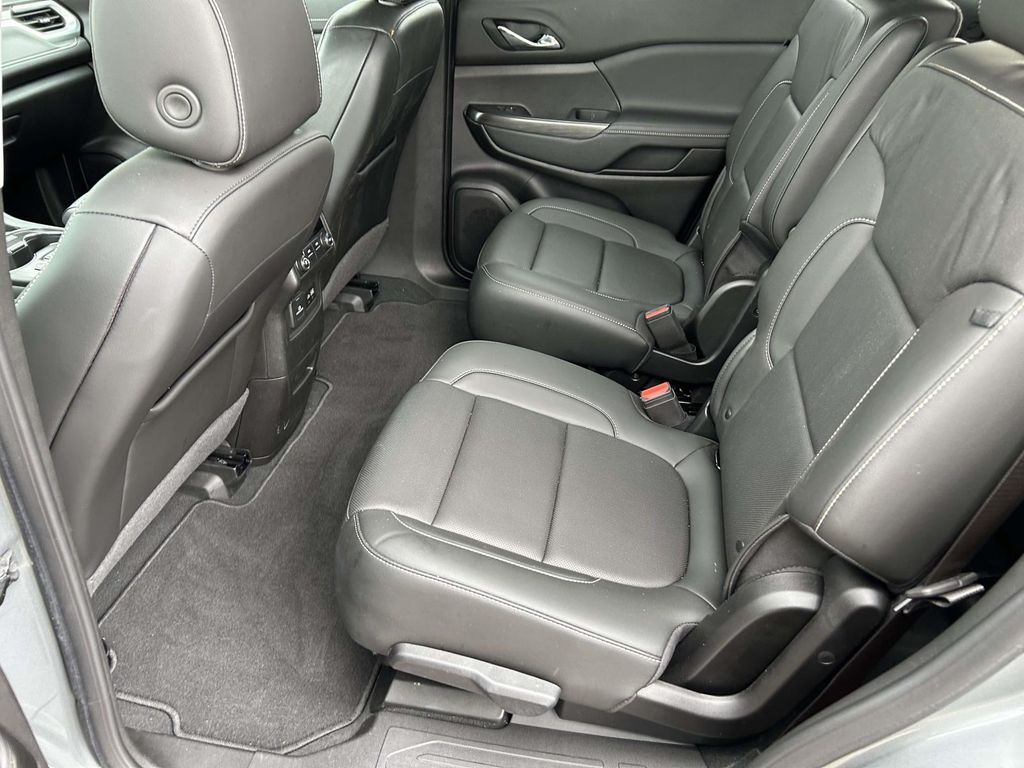 Used 2023 GMC Acadia SUV
