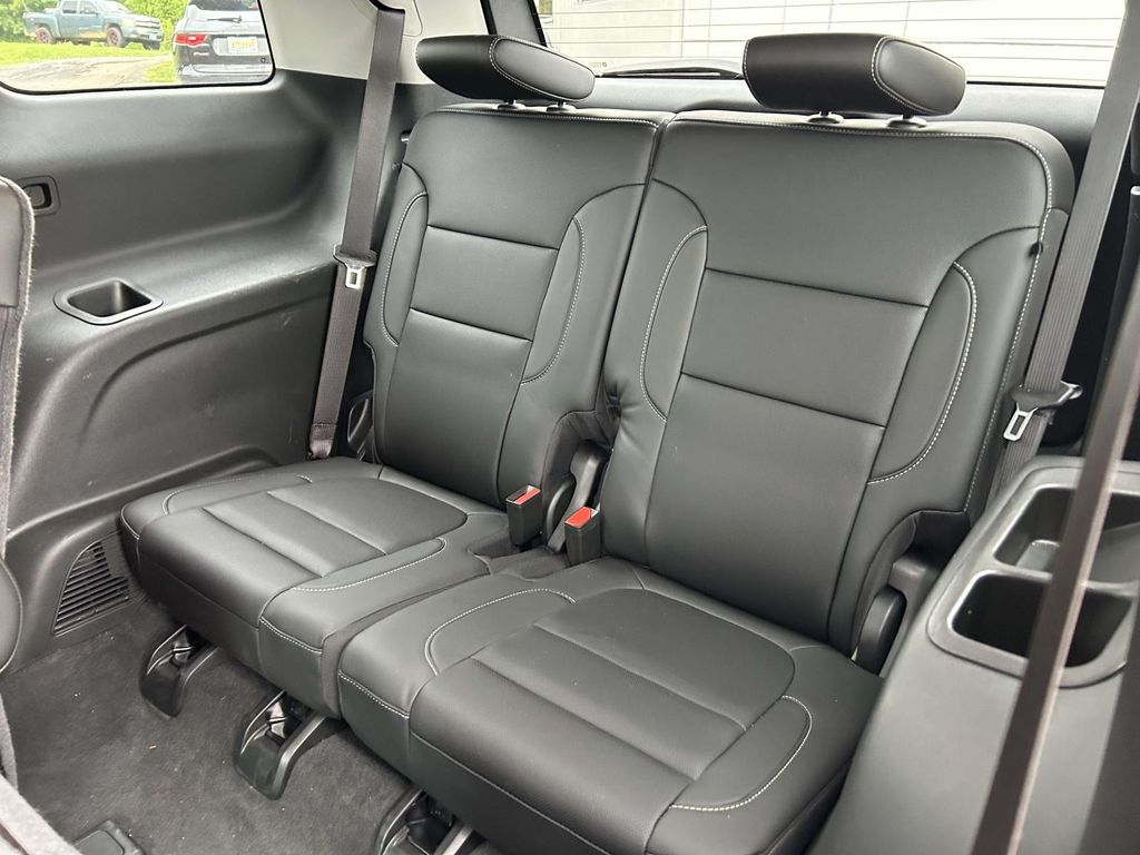 Used 2023 GMC Acadia SUV