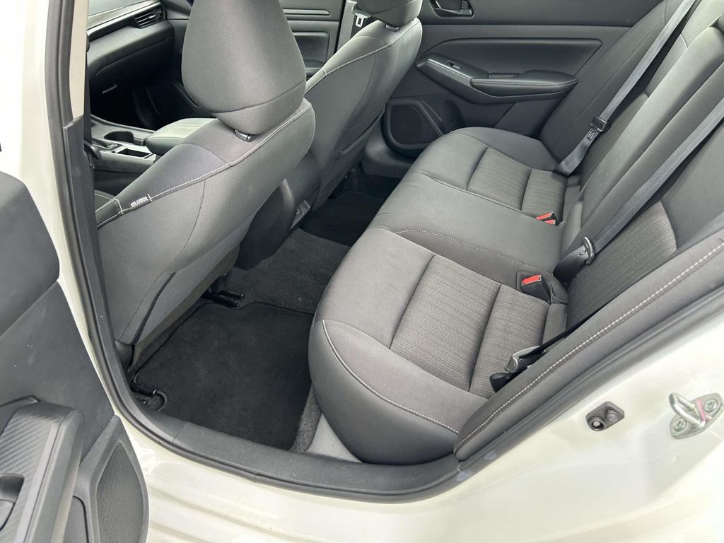Used 2025 Nissan Altima Sedan