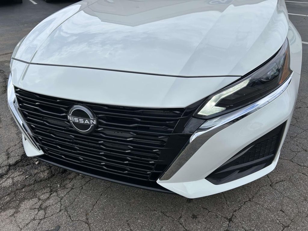 Used 2025 Nissan Altima Sedan