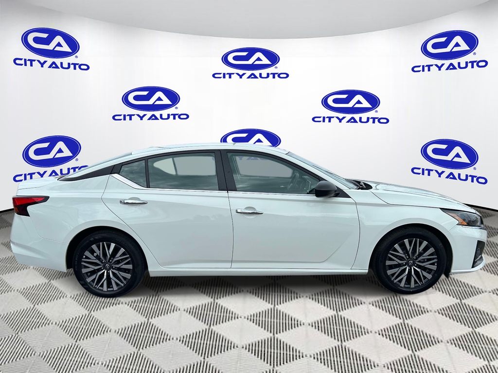 Used 2025 Nissan Altima Sedan
