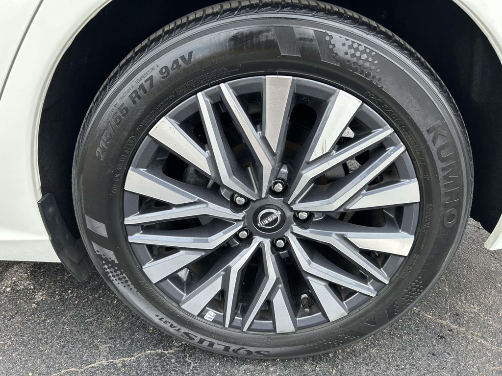 Used 2025 Nissan Altima Sedan