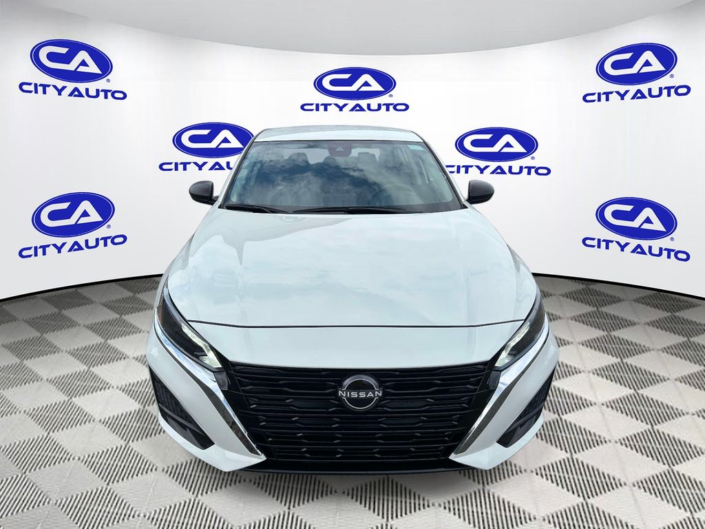 Used 2025 Nissan Altima Sedan