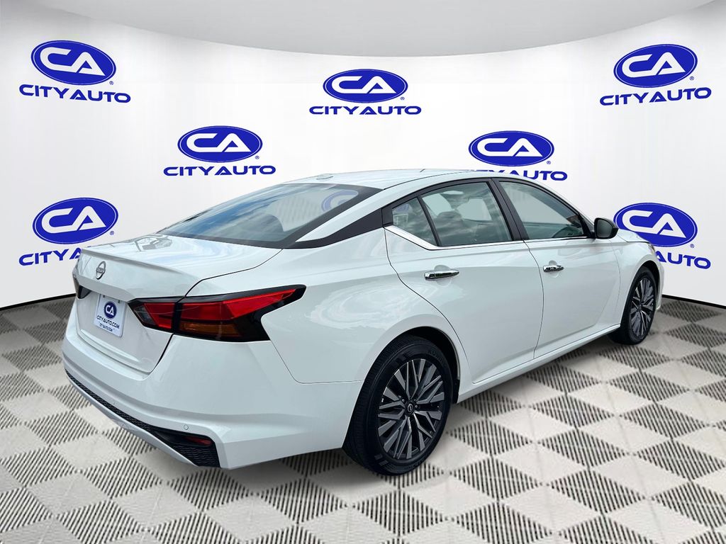 Used 2025 Nissan Altima Sedan