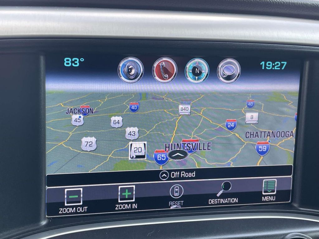 Vehicle photo 32