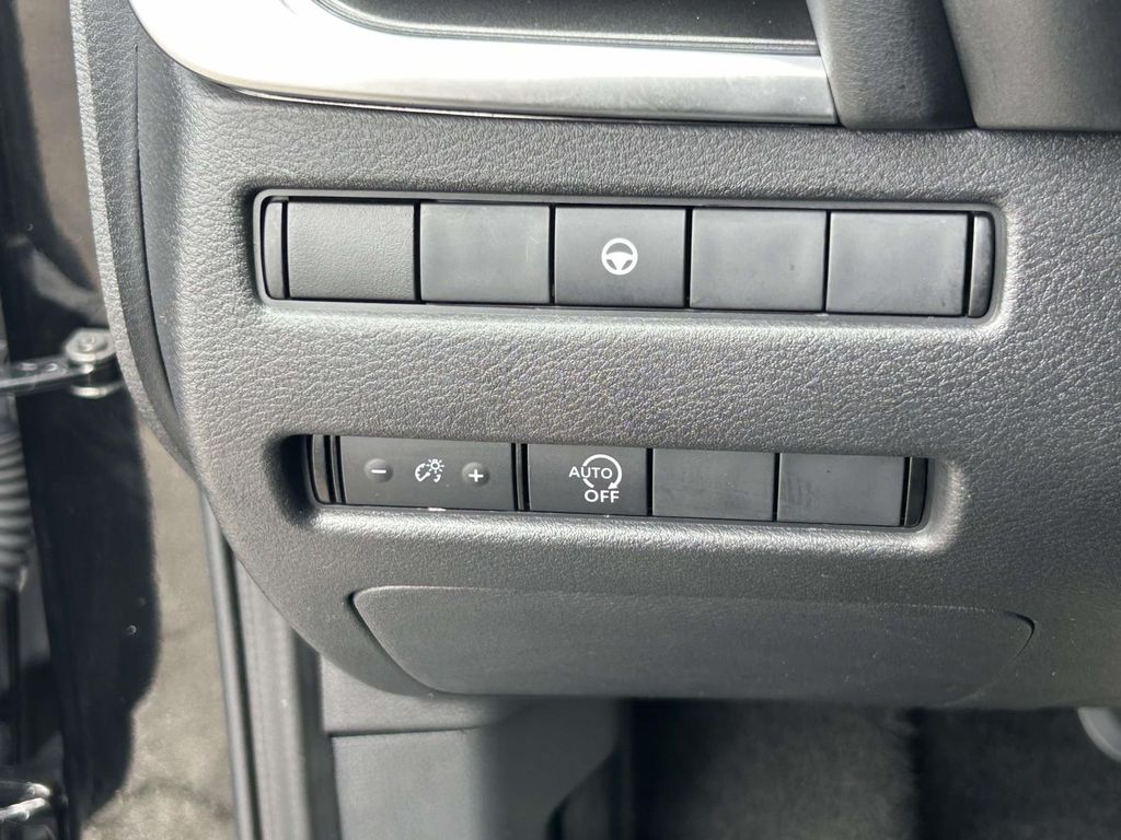 Used 2023 Nissan Rogue SUV