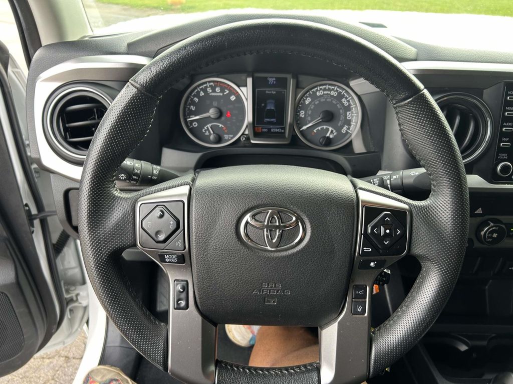 Foto del vehículo 35