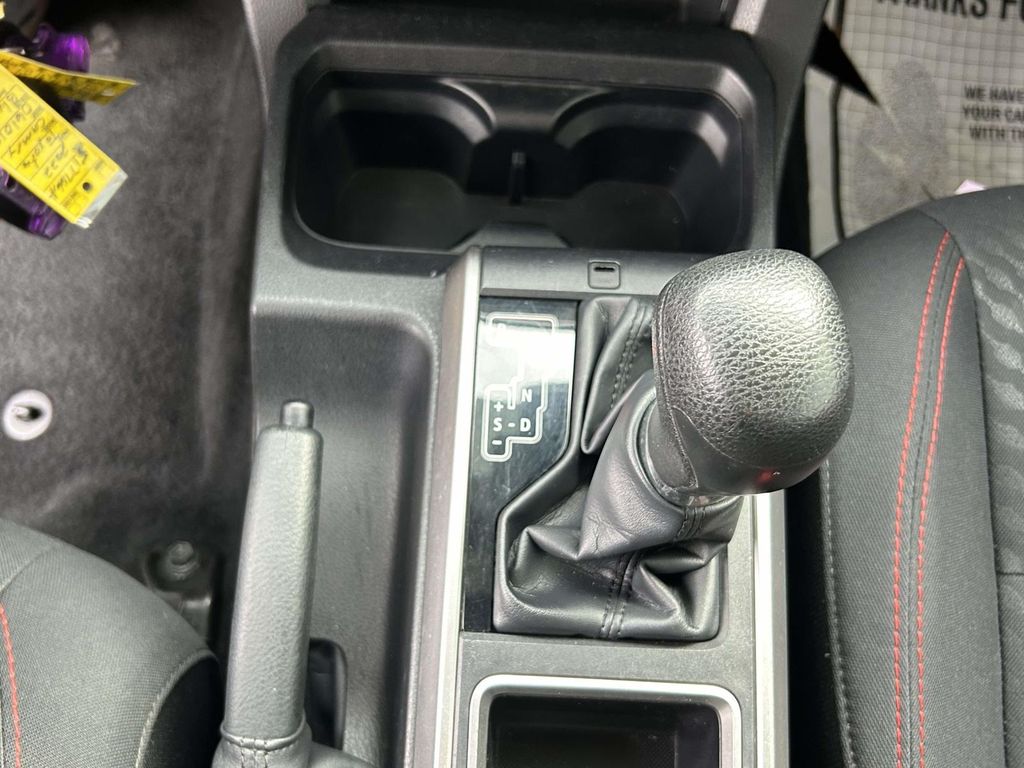 Foto del vehículo 30