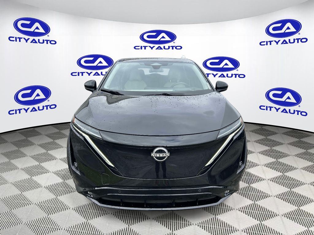 Vehicle photo 10