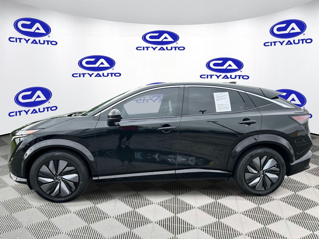 Vehicle photo 7