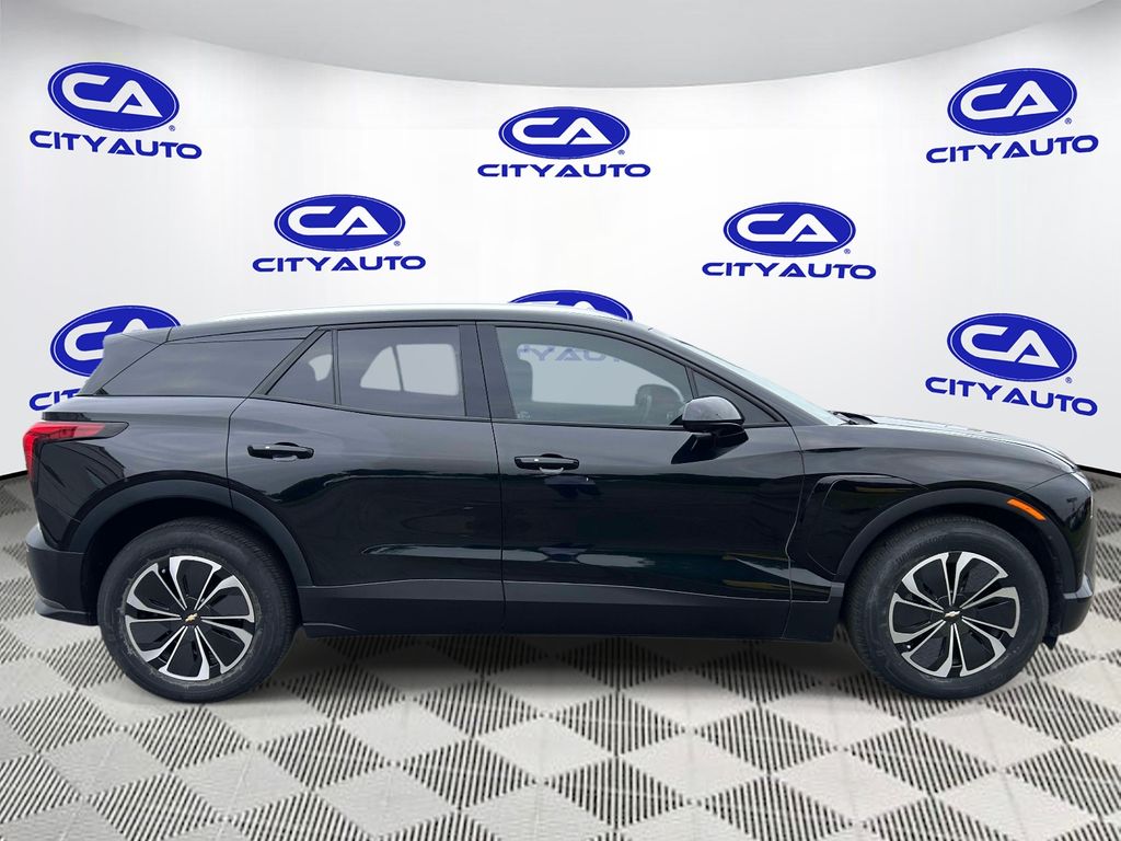Vehicle photo 2