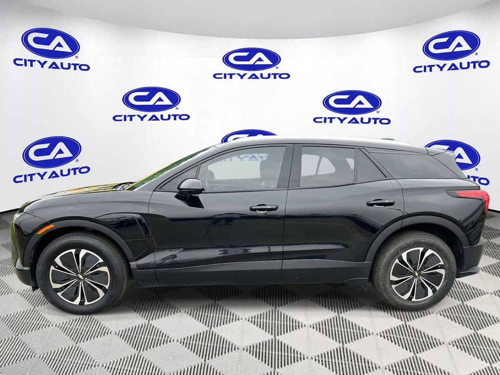 Vehicle photo 7