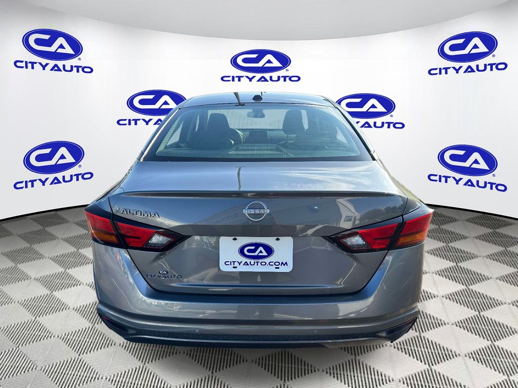 Used 2025 Nissan Altima Sedan