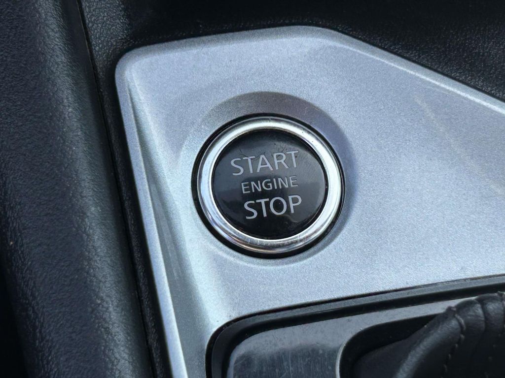 Used 2025 Nissan Altima Sedan