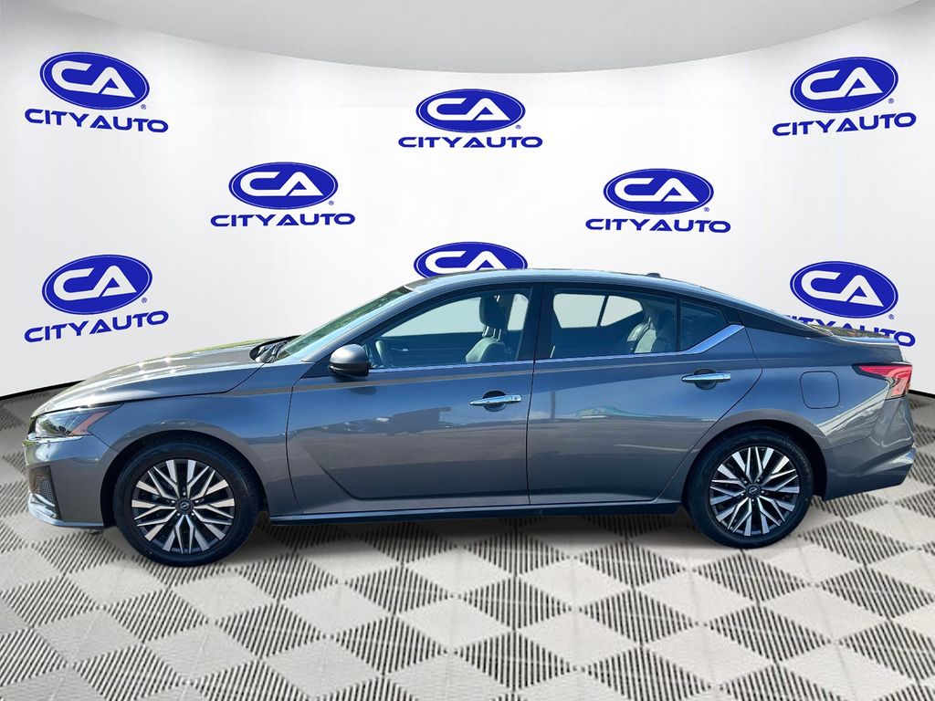 Used 2025 Nissan Altima Sedan