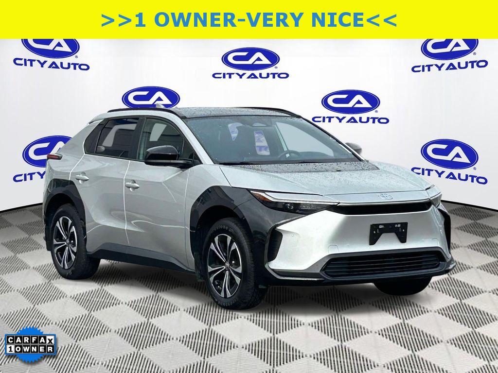 Vehicle photo 1