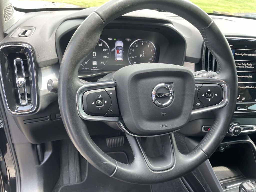 Used 2021 Volvo XC40 T5 SUV