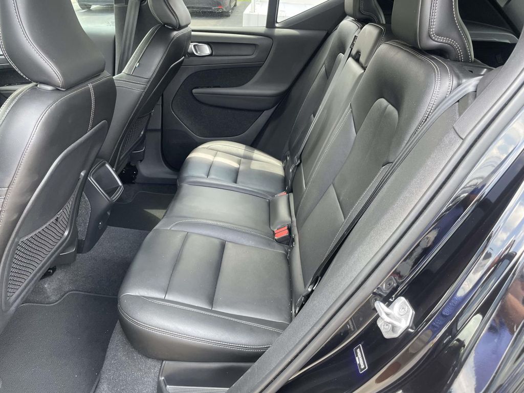 Used 2021 Volvo XC40 T5 SUV