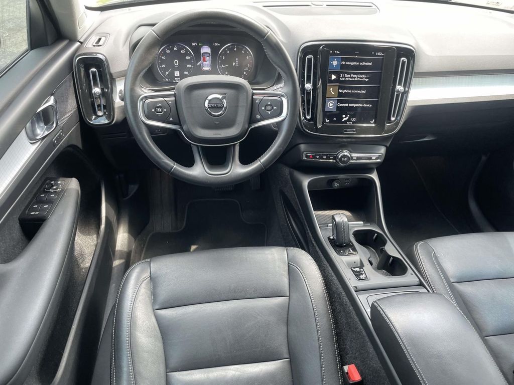 Used 2021 Volvo XC40 T5 SUV