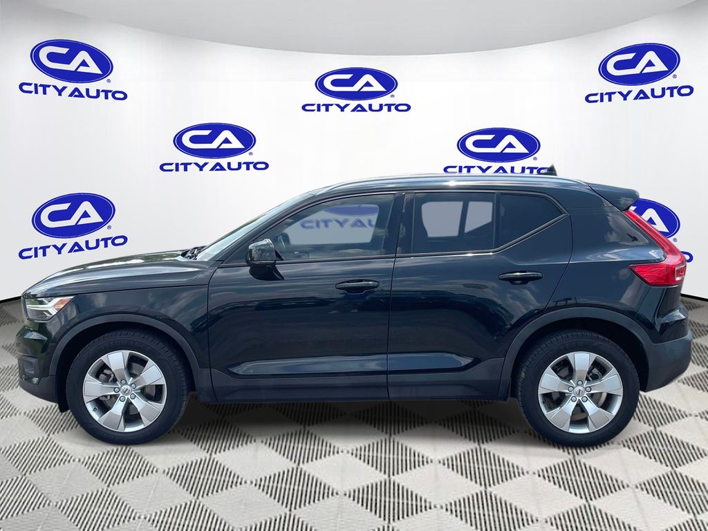 Used 2021 Volvo XC40 T5 SUV