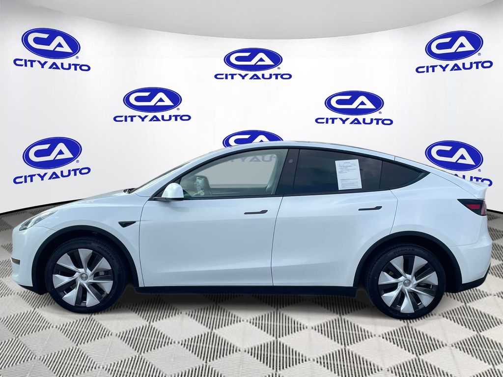 Vehicle photo 7