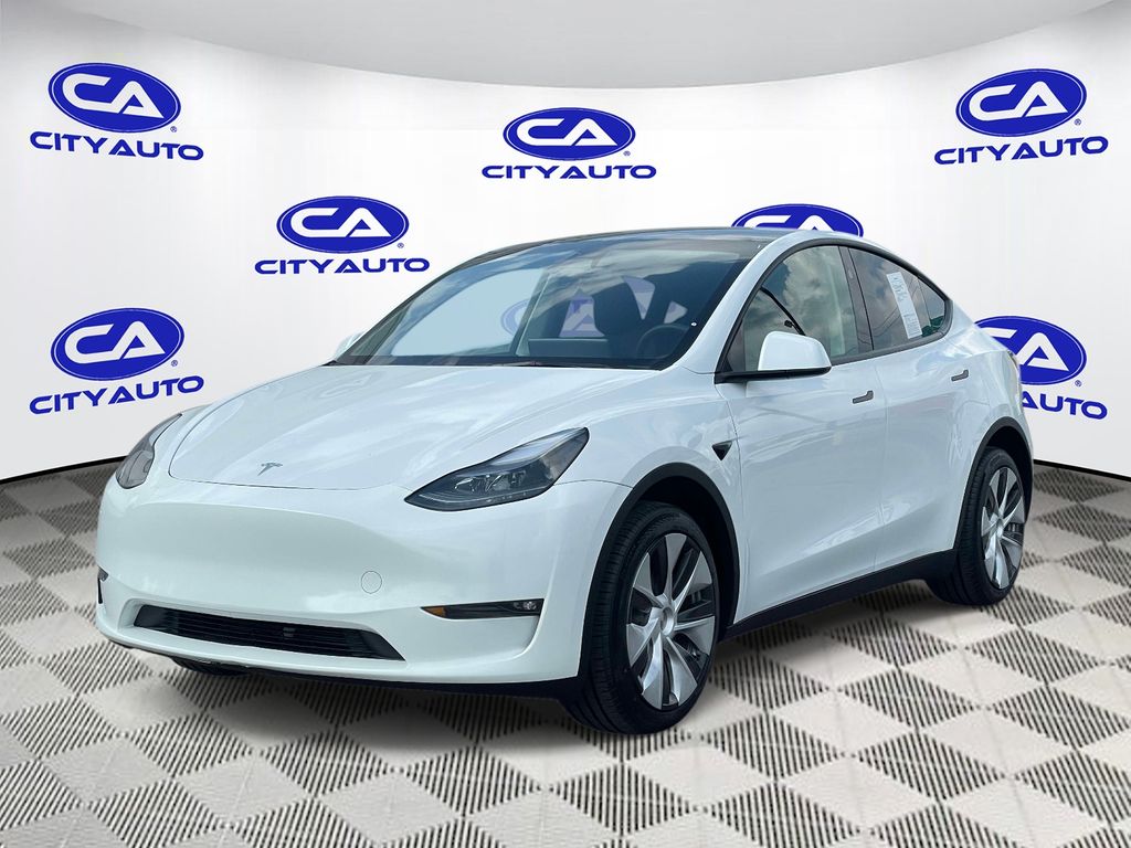Vehicle photo 9