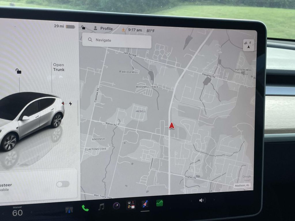 Vehicle photo 23