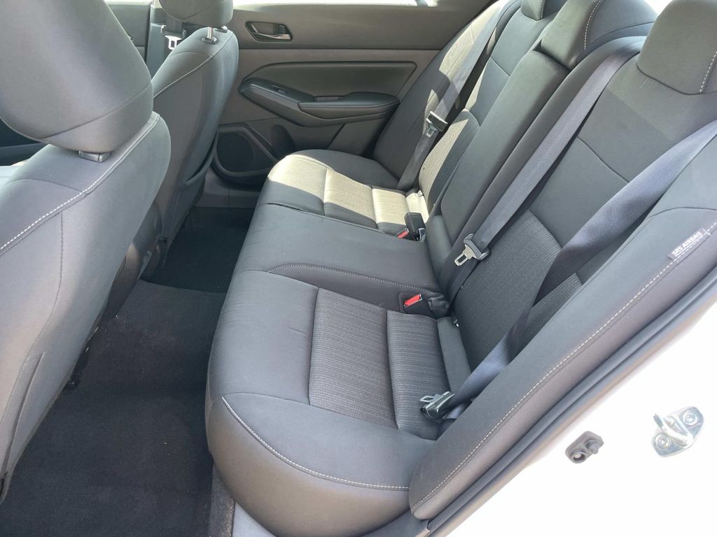 Used 2025 Nissan Altima Sedan