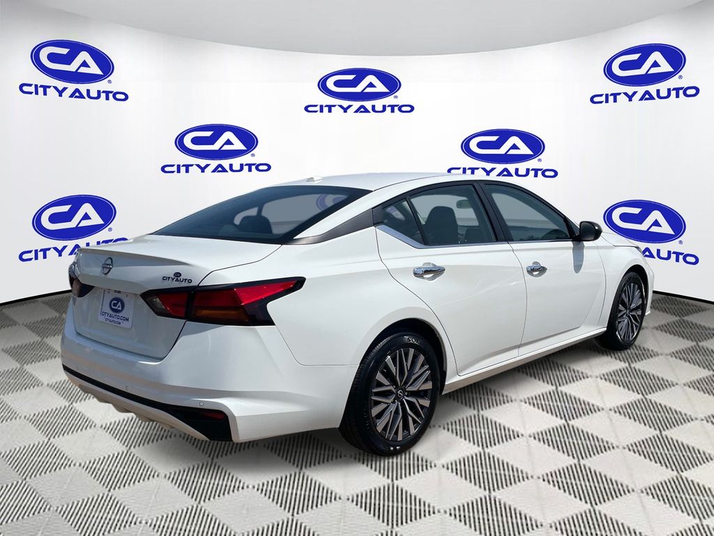 Used 2025 Nissan Altima Sedan