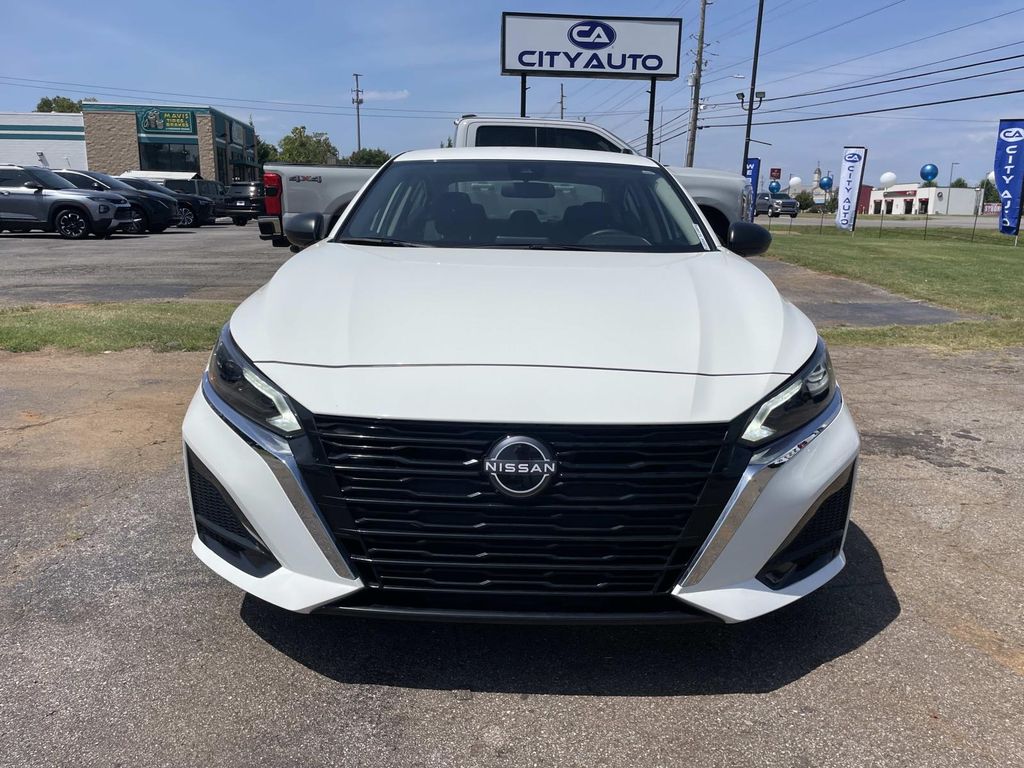 Used 2025 Nissan Altima Sedan