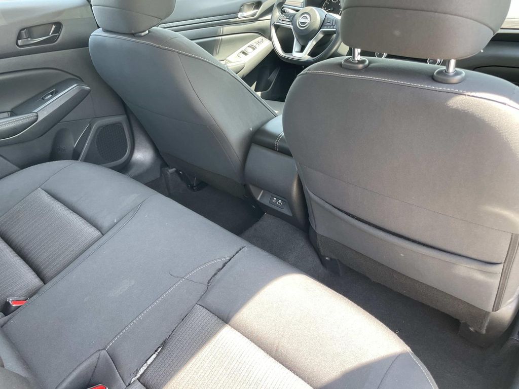 Used 2025 Nissan Altima Sedan