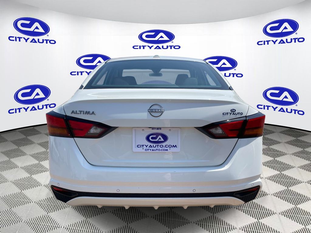 Used 2025 Nissan Altima Sedan