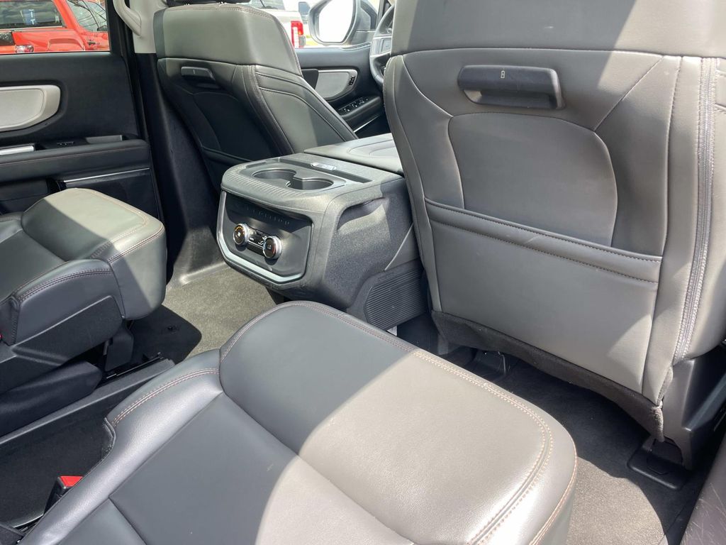 Used 2025 Ford Expedition SUV