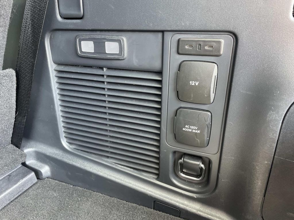 Used 2025 Ford Expedition SUV