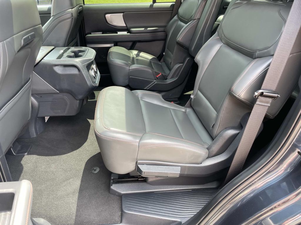 Used 2025 Ford Expedition SUV