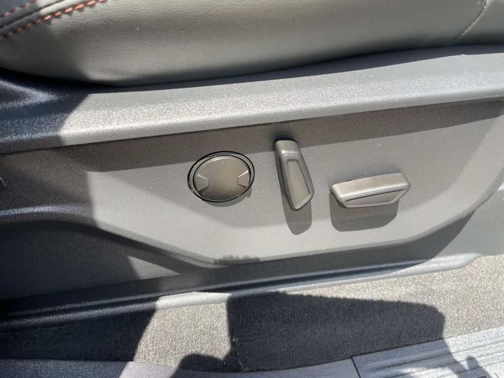 Used 2025 Ford Expedition SUV