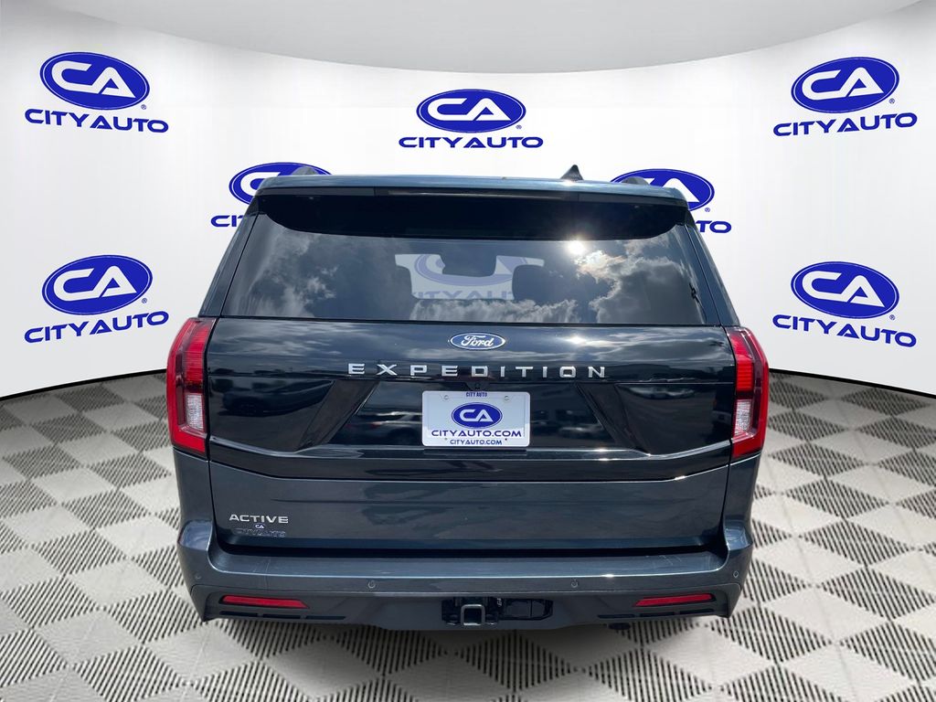 Used 2025 Ford Expedition SUV