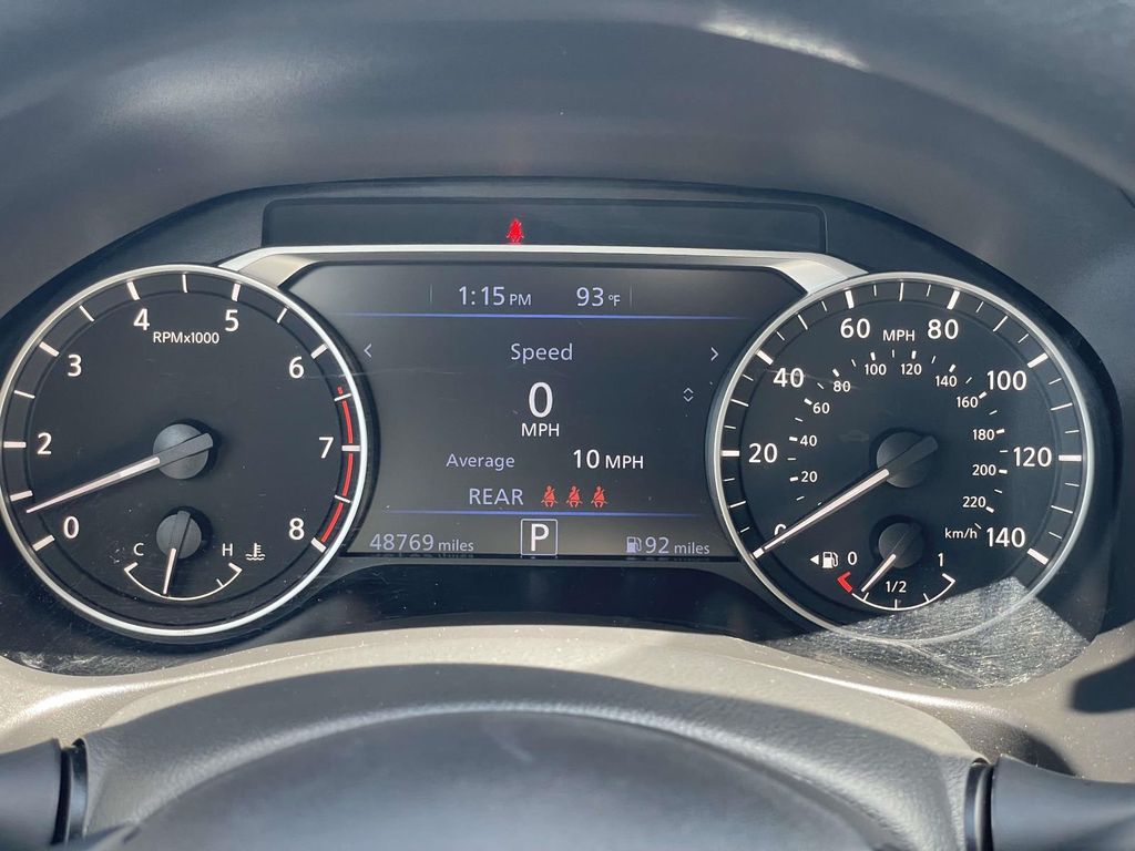 Vehicle photo 23