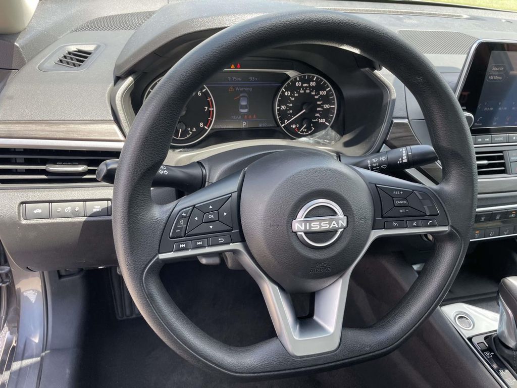 Vehicle photo 20