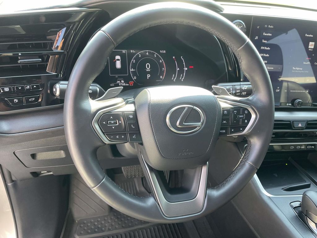 Vehicle photo 20