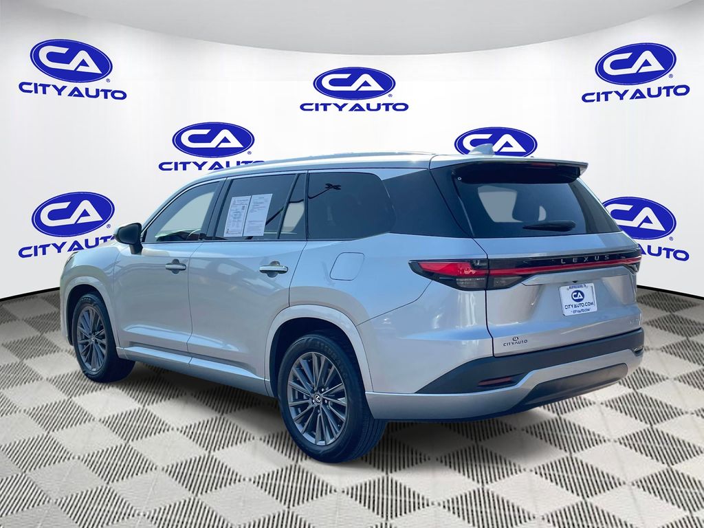 Vehicle photo 6