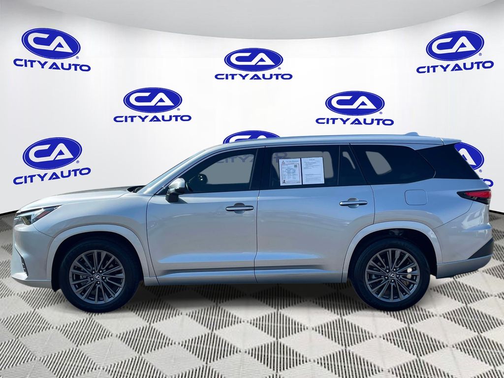 Vehicle photo 7
