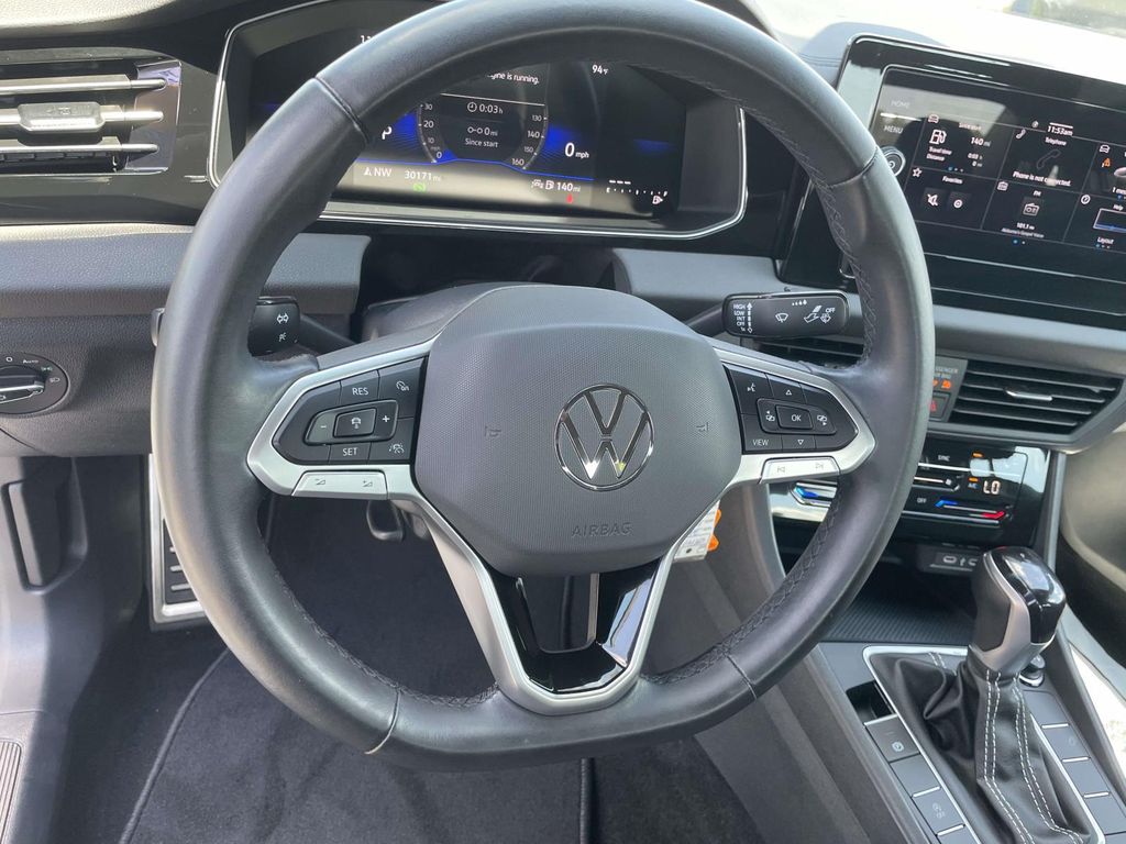Vehicle photo 20