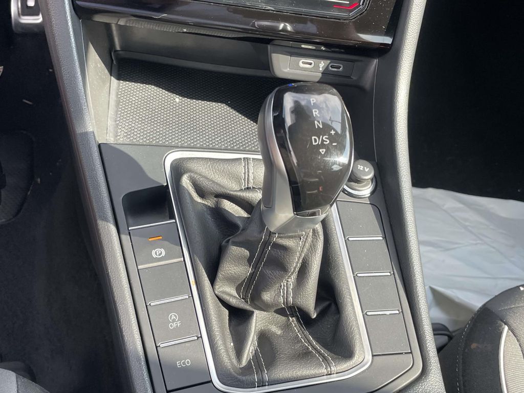 Used 2025 Volkswagen Jetta Sedan