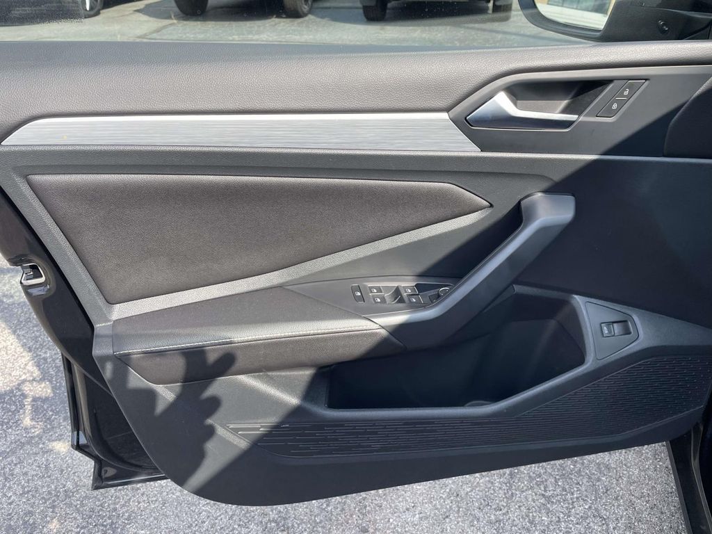 Used 2025 Volkswagen Jetta Sedan