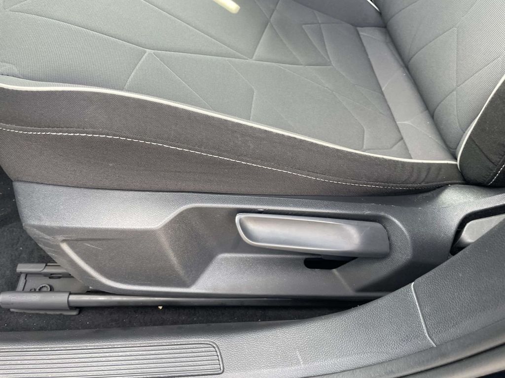 Used 2025 Volkswagen Jetta Sedan