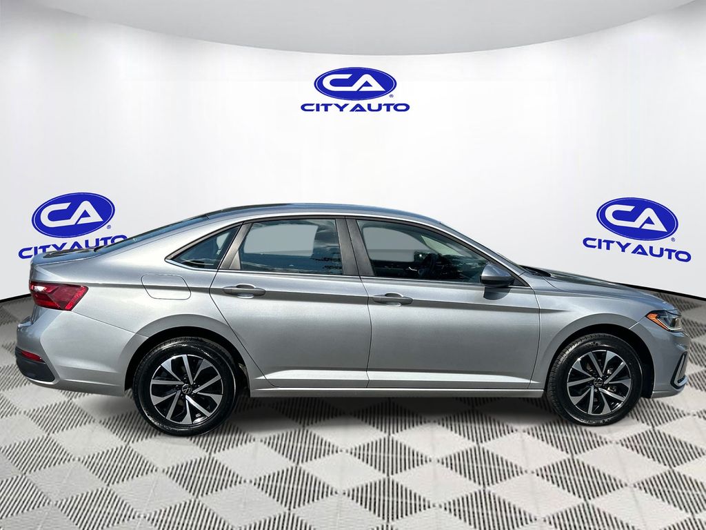 Used 2025 Volkswagen Jetta Sedan