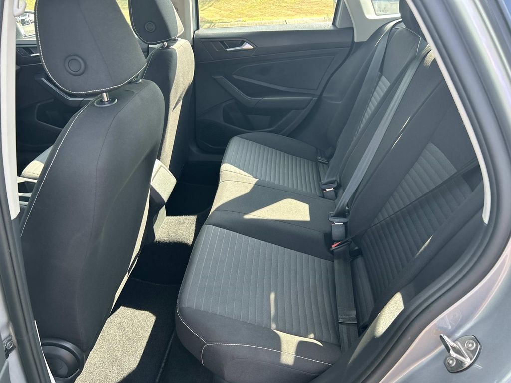 Used 2025 Volkswagen Jetta Sedan